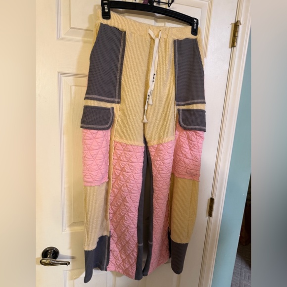 Nwot pol quilted pink grey wide leg sweatpants casual spring fp cargo jogger $95 - Picture 2 of 5
